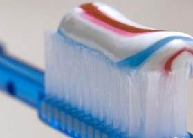法国环保组织呼吁在牙膏中禁用钛白粉：可能致癌
