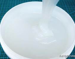 缩合型模具液体硅胶半透明和白色哪种好