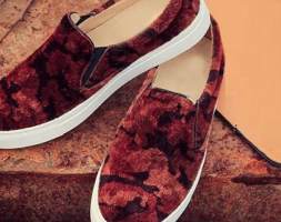 厂家马毛鞋批量发霉怎么处理？马毛鞋的除霉处理方案推荐